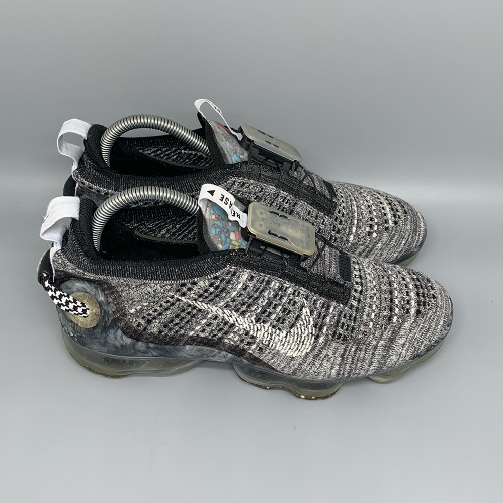 Nike Air‎ Vapormax Running Shoes CT1933-002 Women’s Sz 8.5